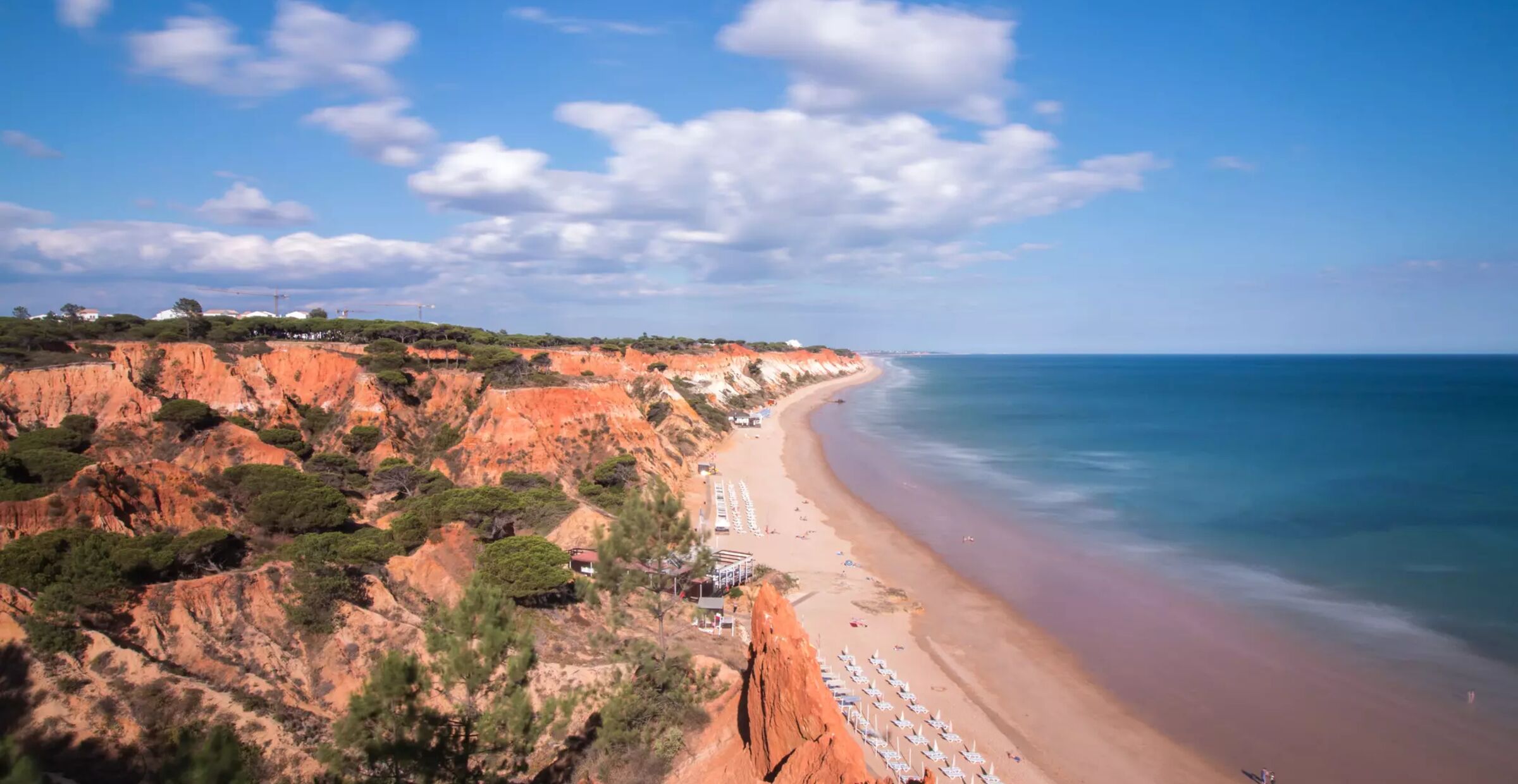 Finn hotell i Olhos d'Agua, Algarve