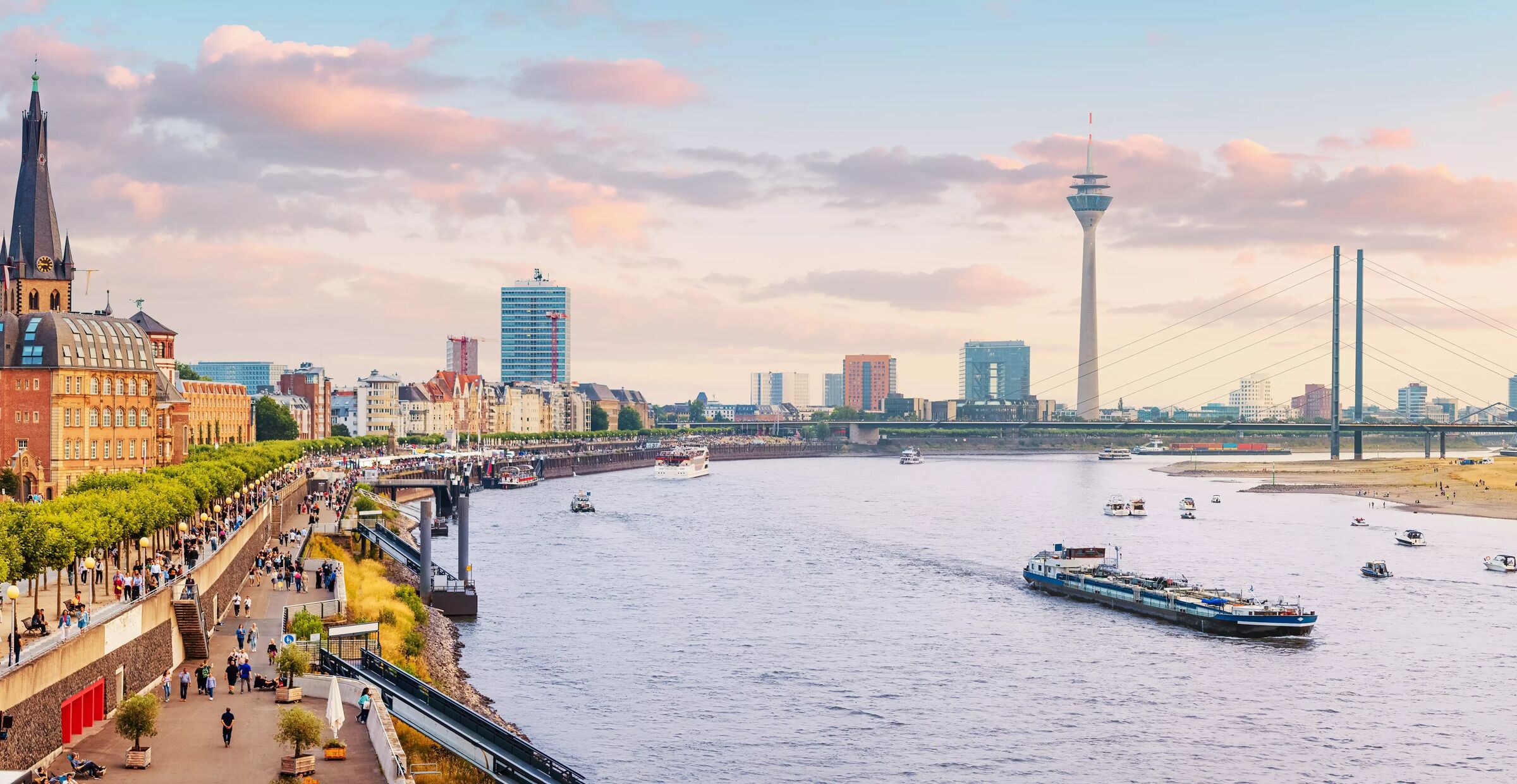 Finn hotell i Düsseldorf, Tyskland